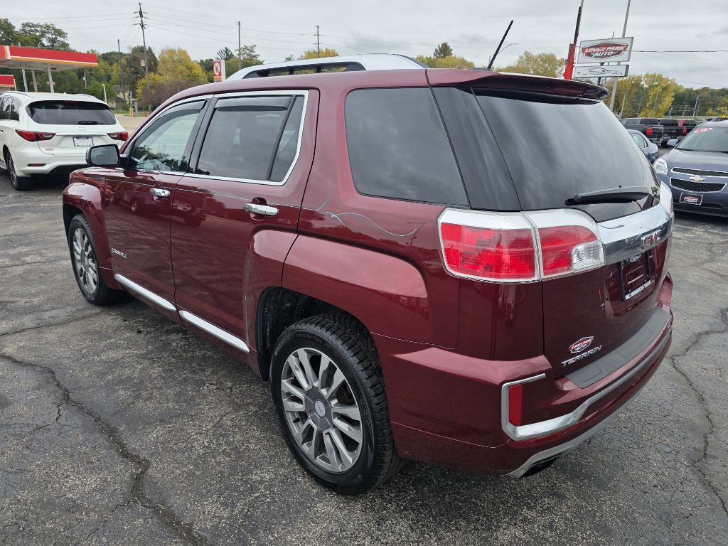 Photo 3 of this GMC TERRAIN