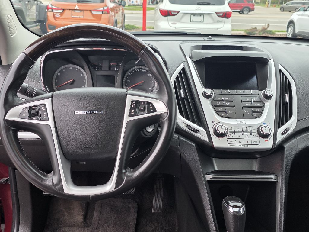 Photo 13 of this GMC TERRAIN