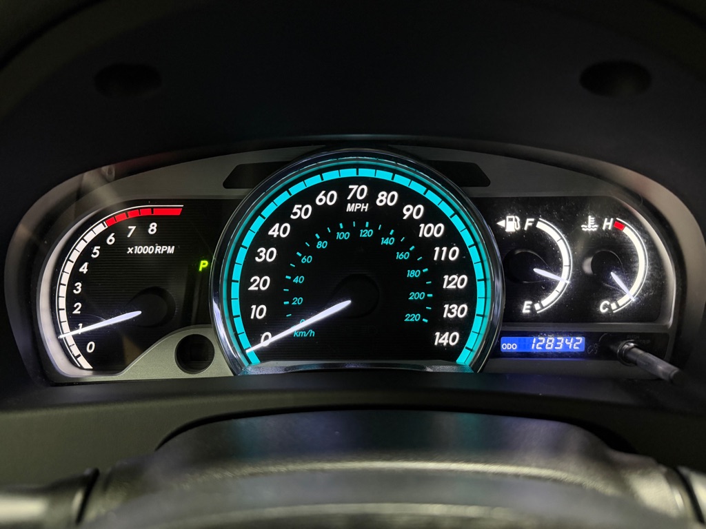 Photo 13 of this TOYOTA VENZA