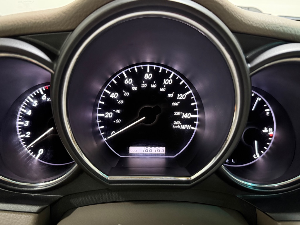 Photo 14 of this LEXUS RX
