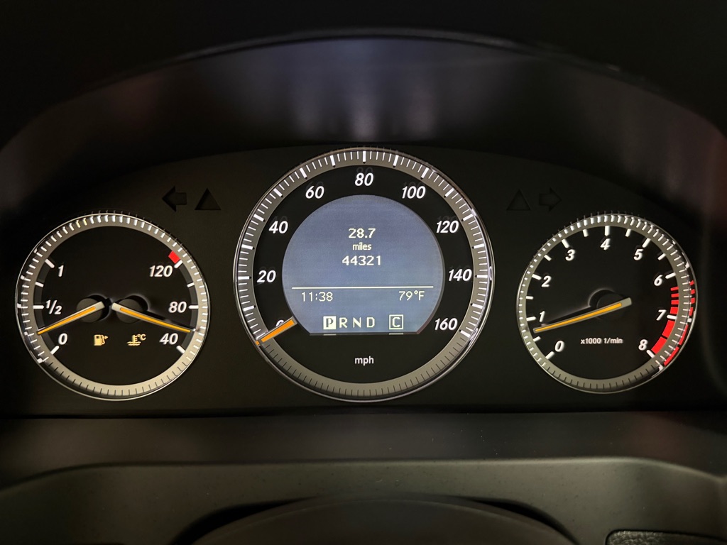 Photo 14 of this MERCEDES-BENZ C-CLASS