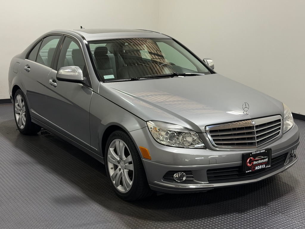 Photo 4 of this MERCEDES-BENZ C-CLASS