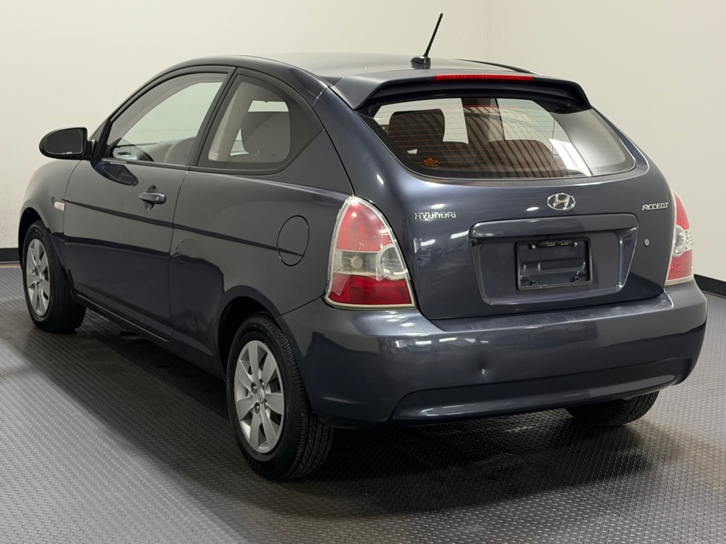 Photo 7 of this HYUNDAI ACCENT