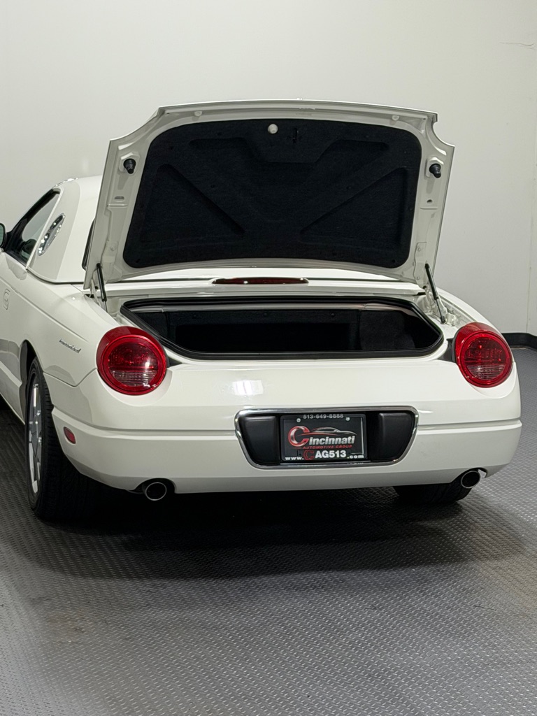 Photo 10 of this FORD THUNDERBIRD