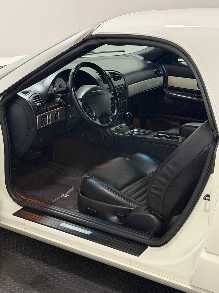 Photo 8 of this FORD THUNDERBIRD