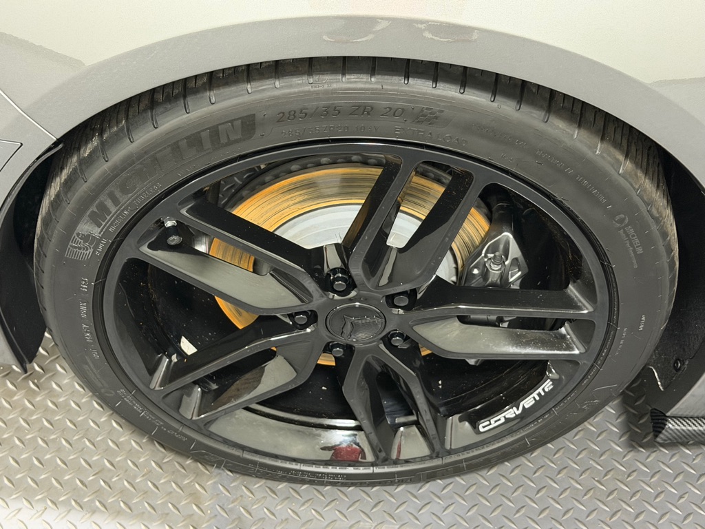 Photo 16 of this CHEVROLET CORVETTE