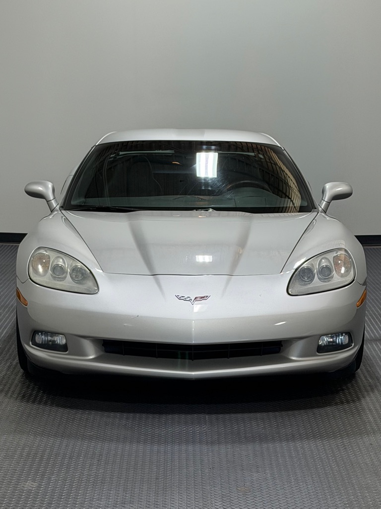 Photo 3 of this CHEVROLET CORVETTE