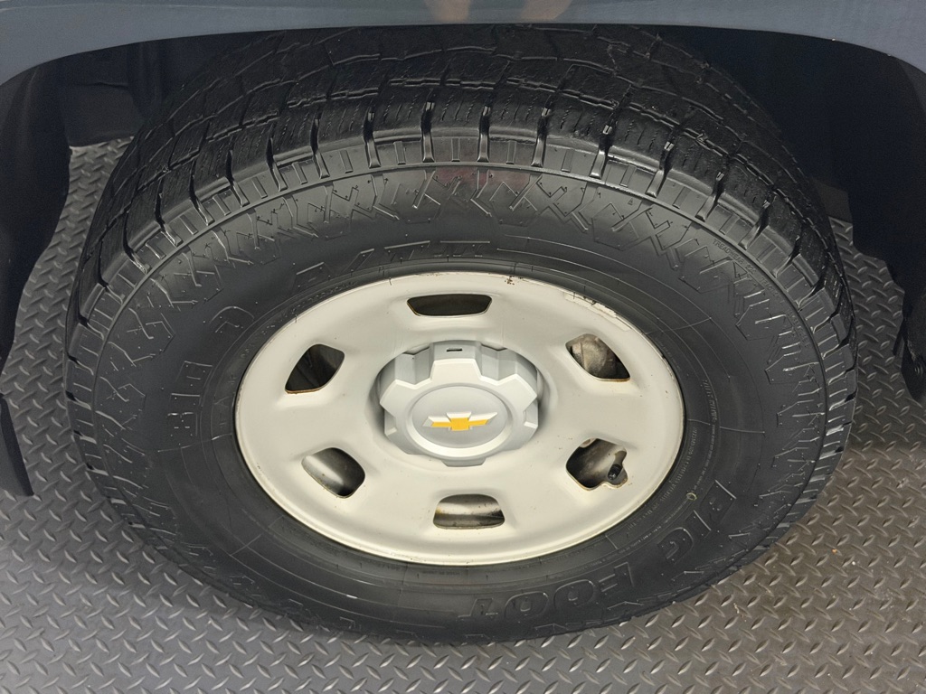Photo 20 of this CHEVROLET COLORADO