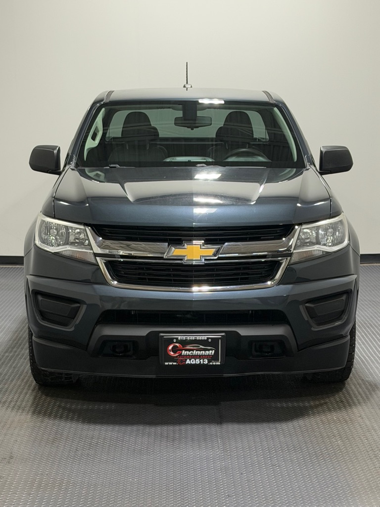 Photo 3 of this CHEVROLET COLORADO