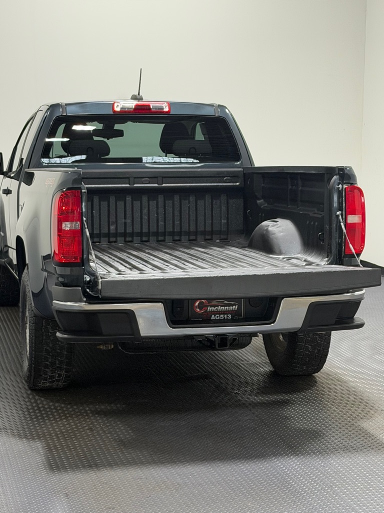 Photo 12 of this CHEVROLET COLORADO