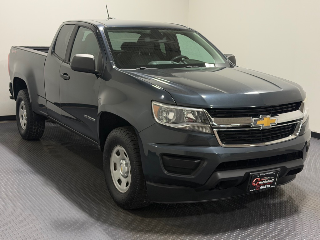 Photo 4 of this CHEVROLET COLORADO