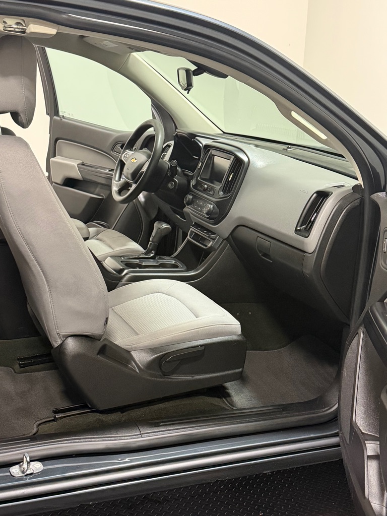 Photo 11 of this CHEVROLET COLORADO