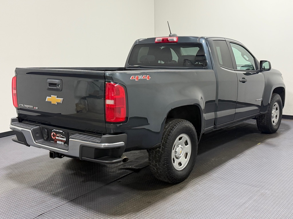 Photo 5 of this CHEVROLET COLORADO