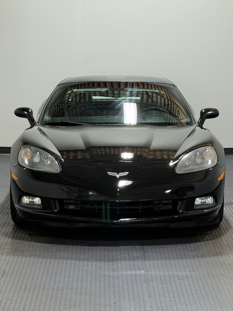 Photo 2 of this CHEVROLET CORVETTE