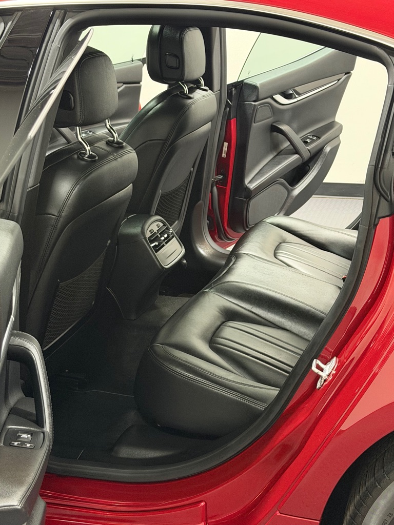 Photo 9 of this MASERATI GHIBLI