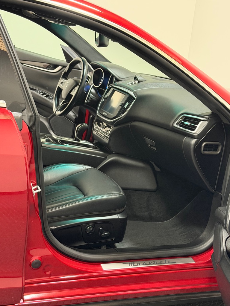 Photo 11 of this MASERATI GHIBLI