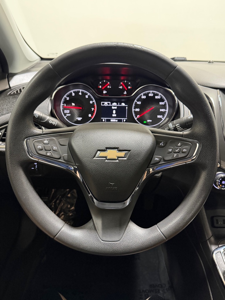 Photo 15 of this CHEVROLET CRUZE
