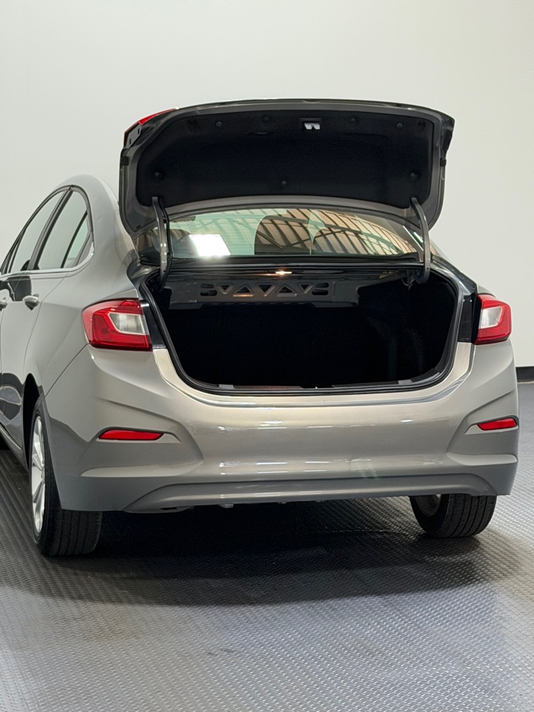 Photo 12 of this CHEVROLET CRUZE