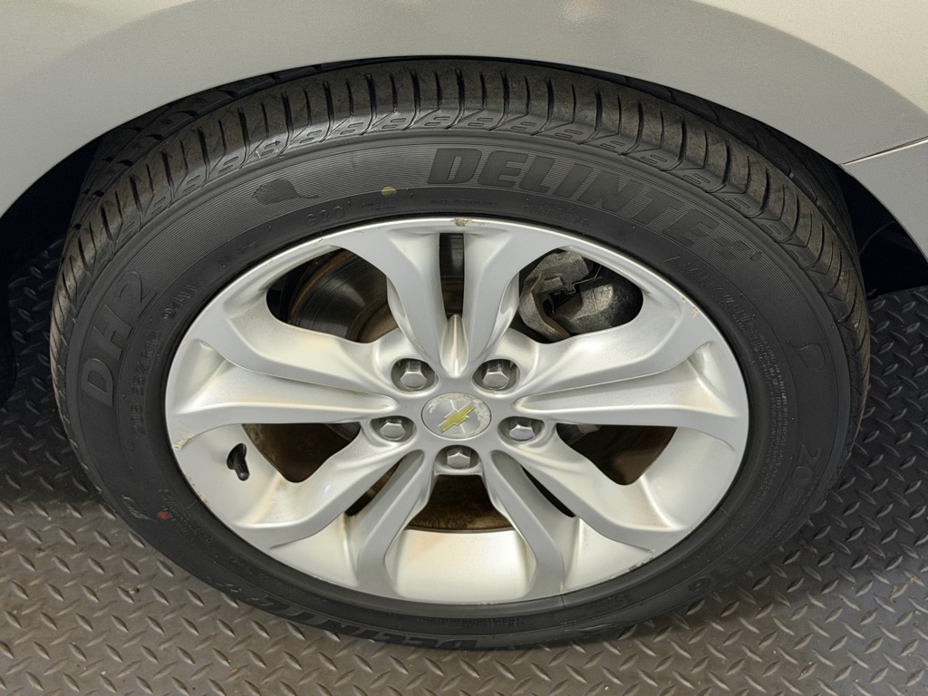 Photo 17 of this CHEVROLET CRUZE