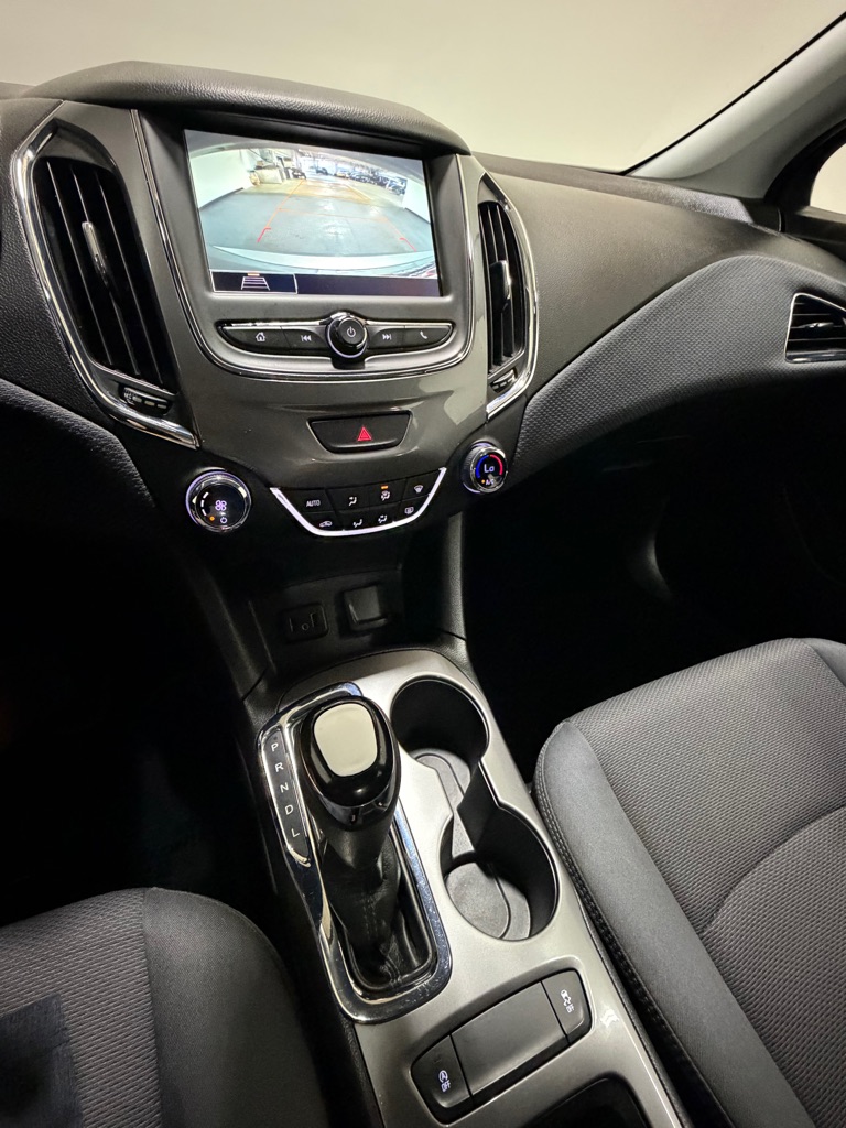 Photo 13 of this CHEVROLET CRUZE