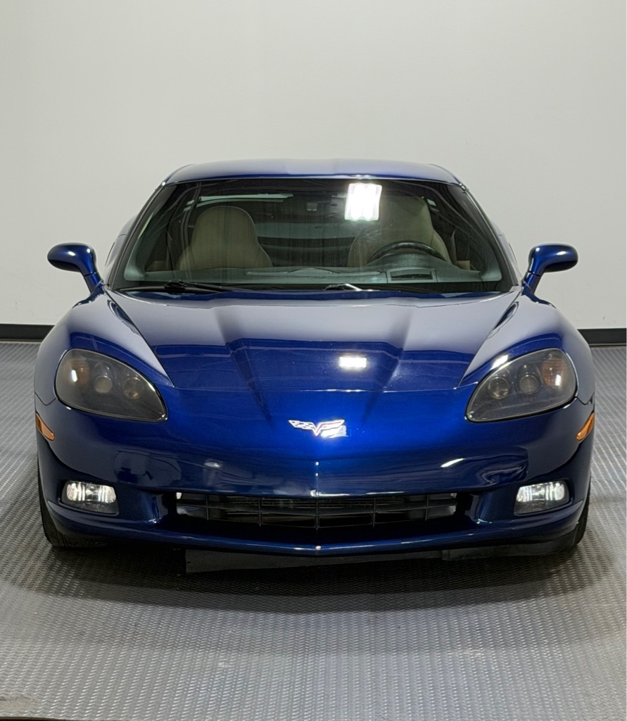 Photo 3 of this CHEVROLET CORVETTE