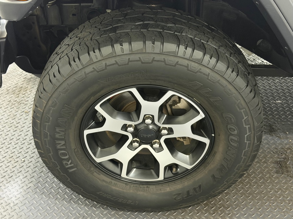 Photo 19 of this JEEP WRANGLER UNLIMI