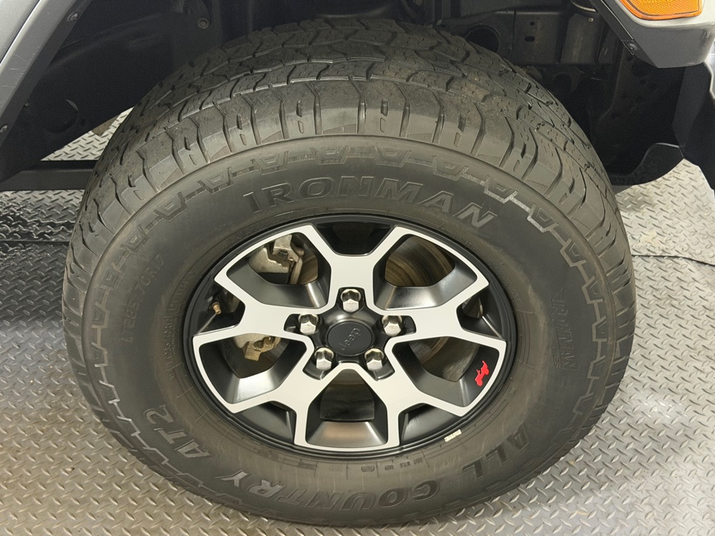 Photo 17 of this JEEP WRANGLER UNLIMI