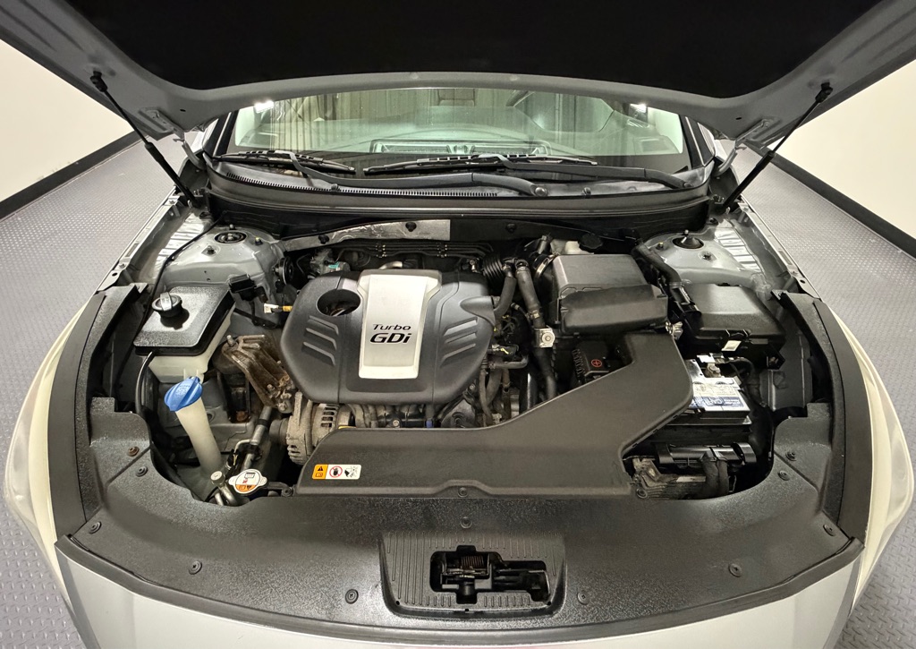 Photo 16 of this HYUNDAI SONATA
