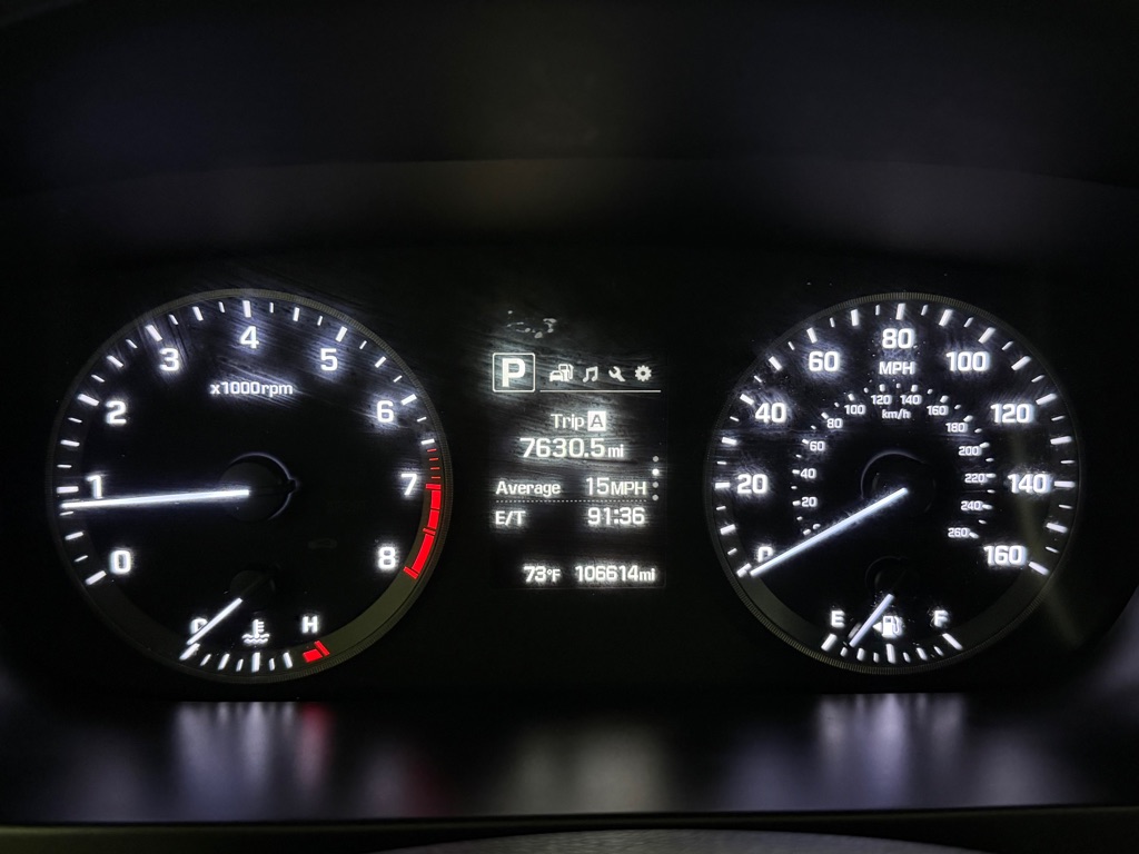 Photo 14 of this HYUNDAI SONATA