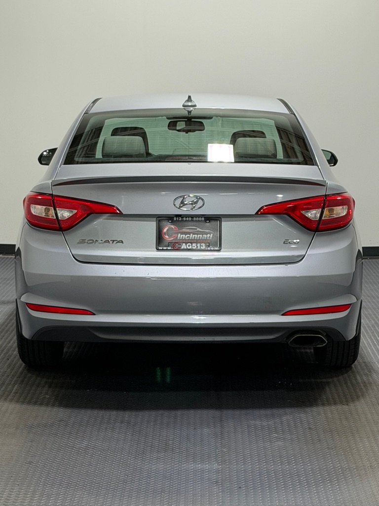Photo 6 of this HYUNDAI SONATA