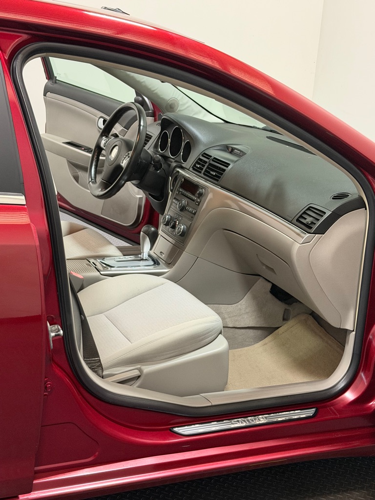 Photo 11 of this SATURN AURA