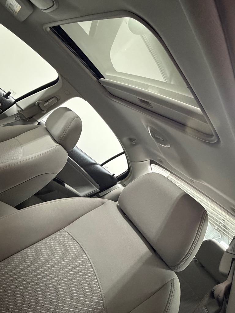 Photo 17 of this SATURN AURA