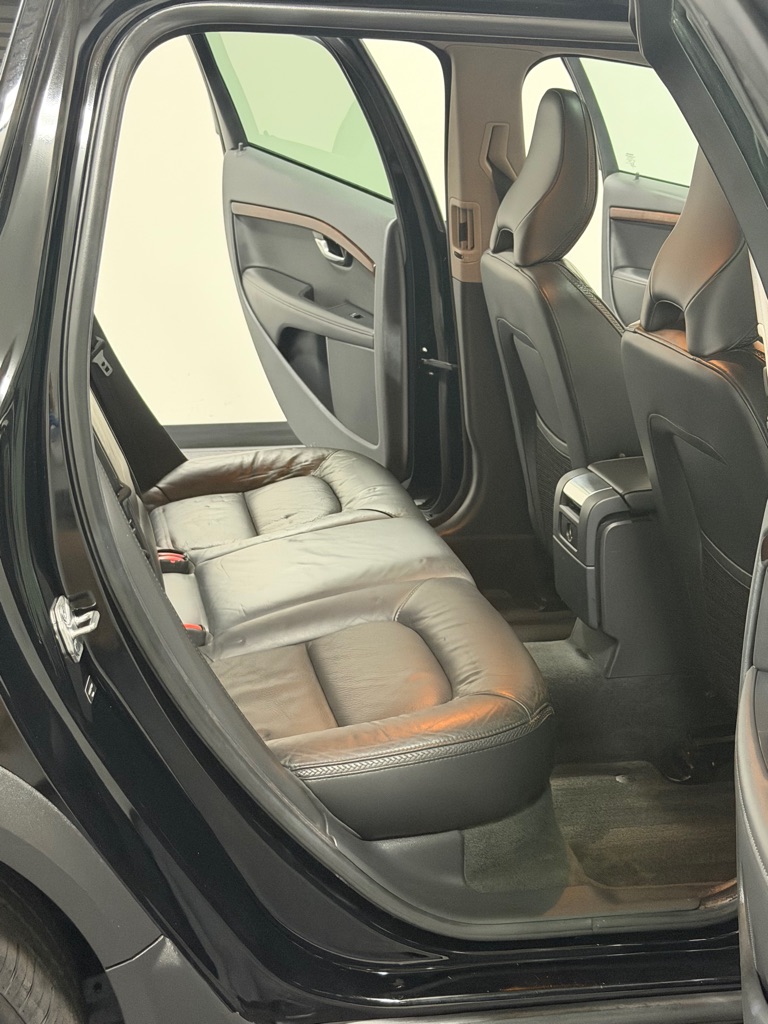 Photo 10 of this VOLVO XC70