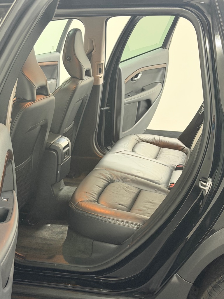 Photo 9 of this VOLVO XC70