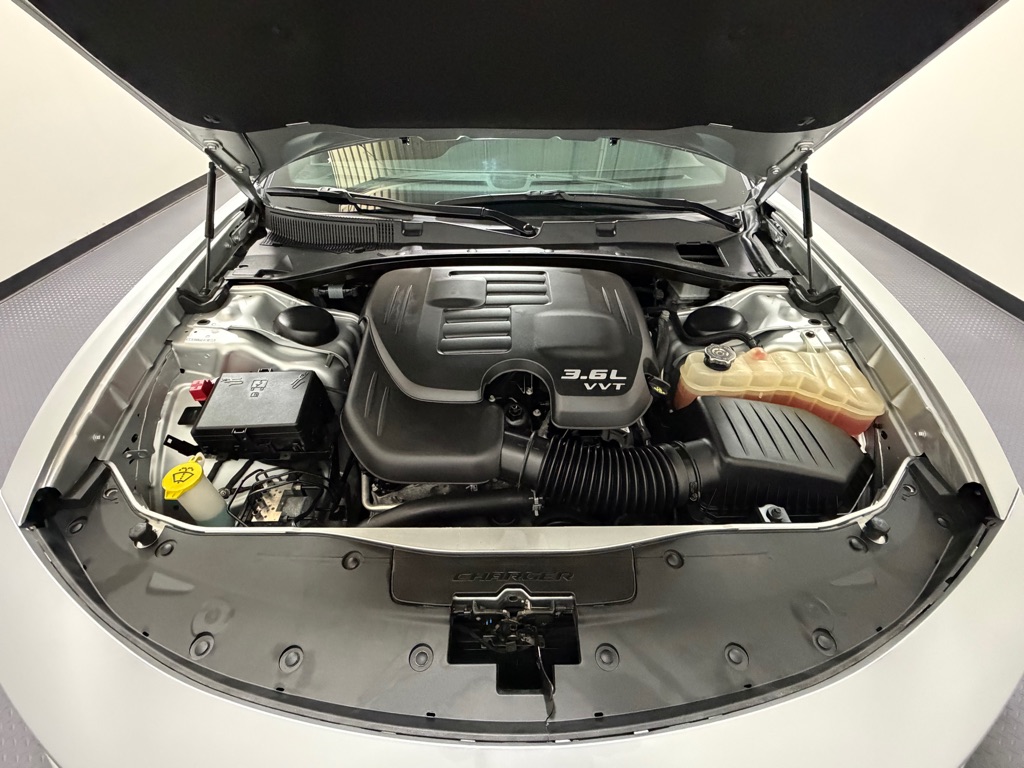 Photo 16 of this DODGE CHARGER