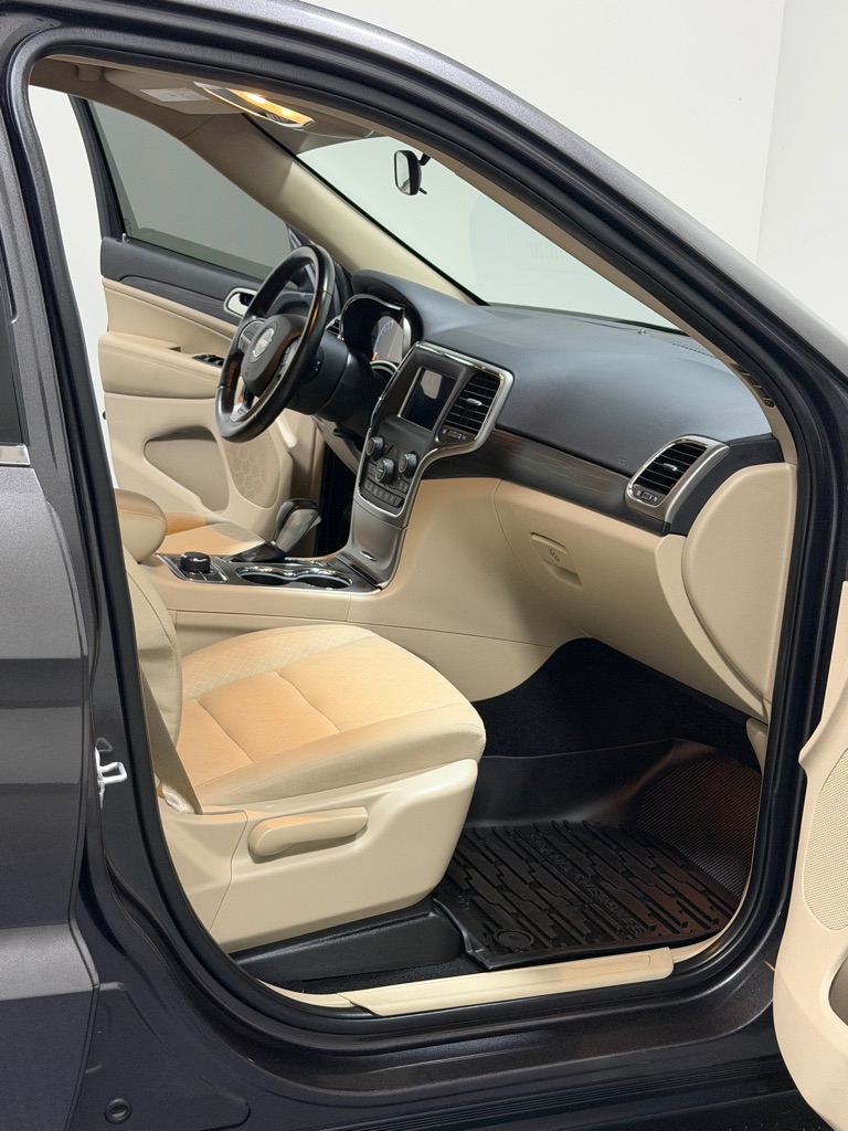 Photo 11 of this JEEP GRAND CHEROKEE