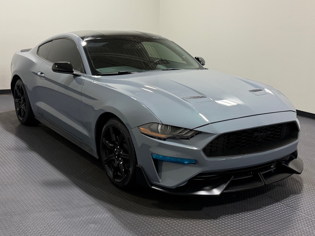 Photo 4 of this FORD MUSTANG