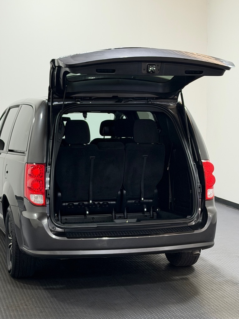 Photo 13 of this DODGE GRAND CARAVAN