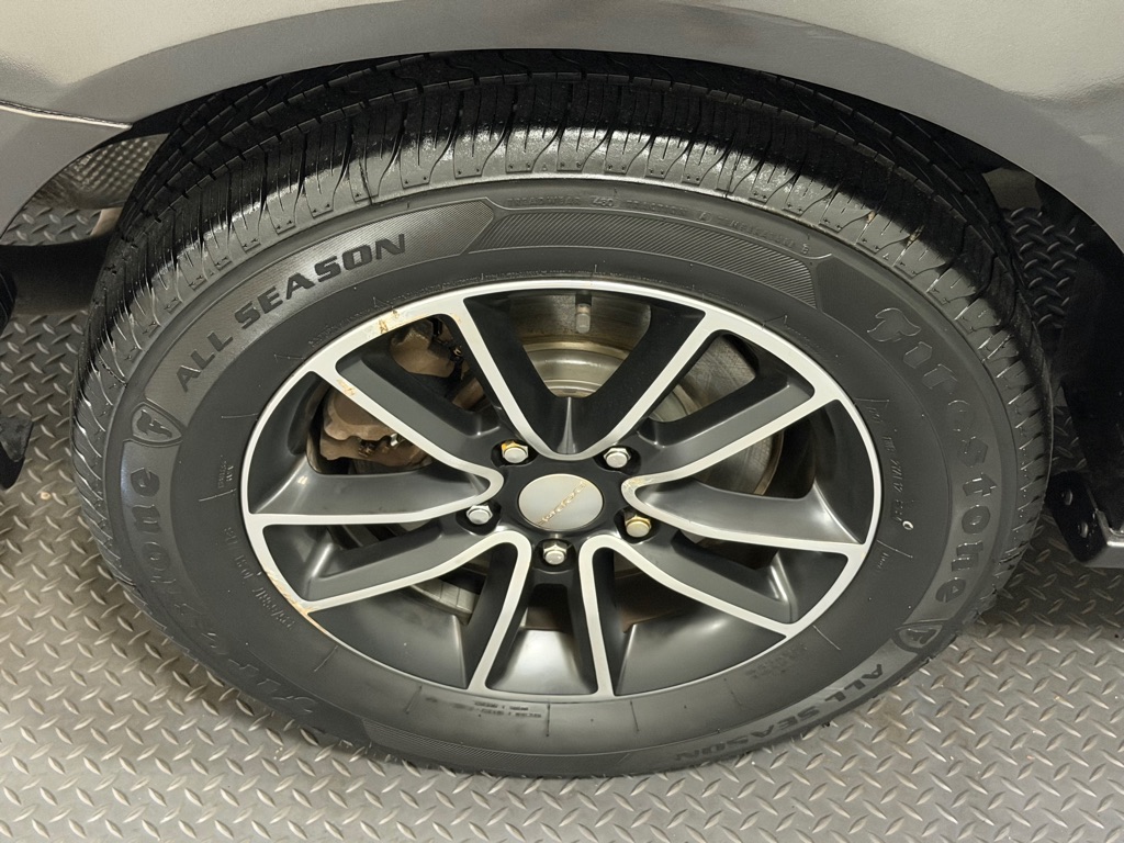 Photo 19 of this DODGE GRAND CARAVAN