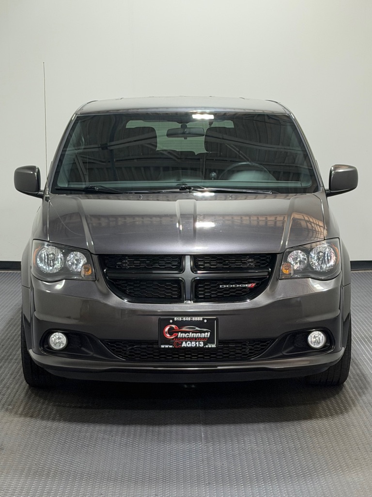 Photo 3 of this DODGE GRAND CARAVAN