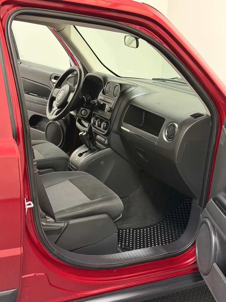 Photo 11 of this JEEP PATRIOT