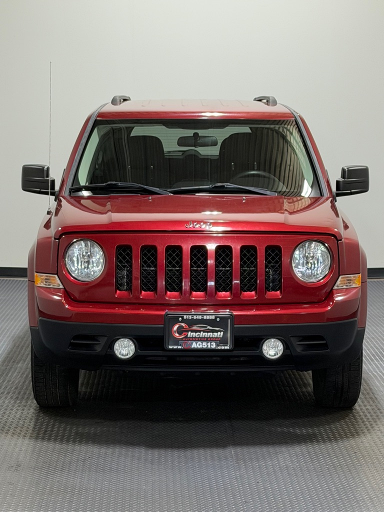 Photo 3 of this JEEP PATRIOT