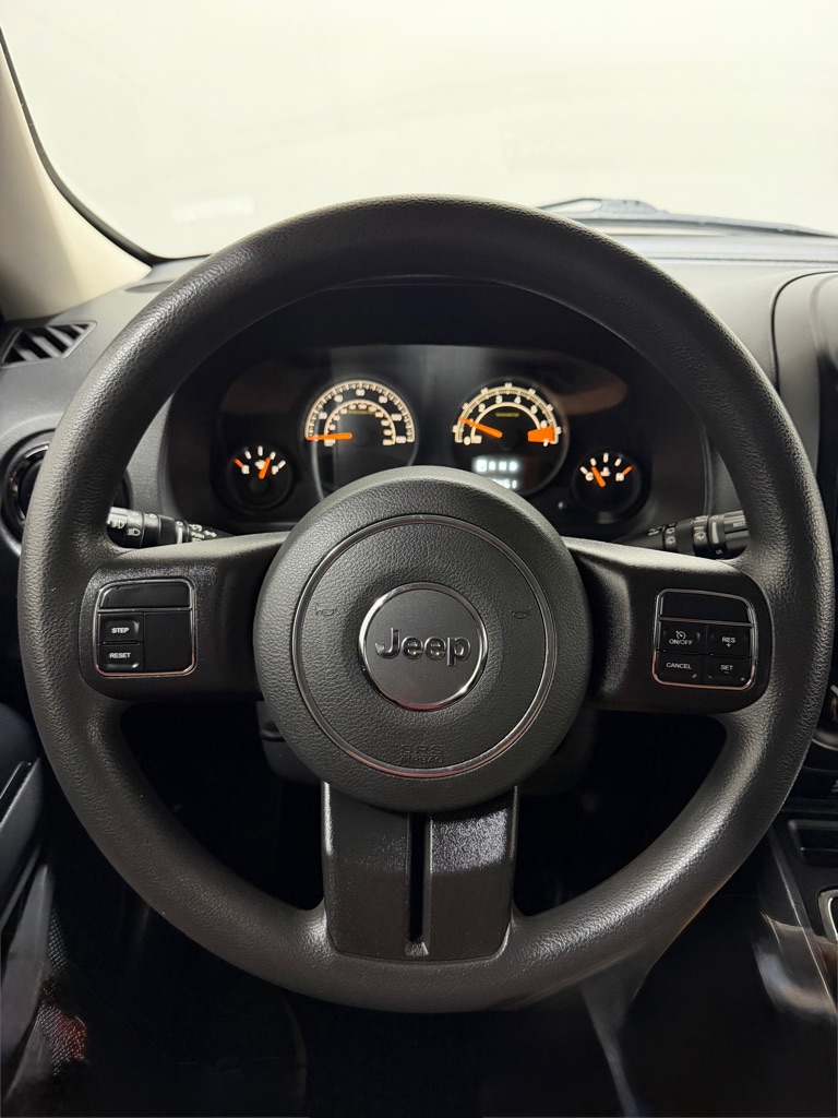 Photo 15 of this JEEP PATRIOT