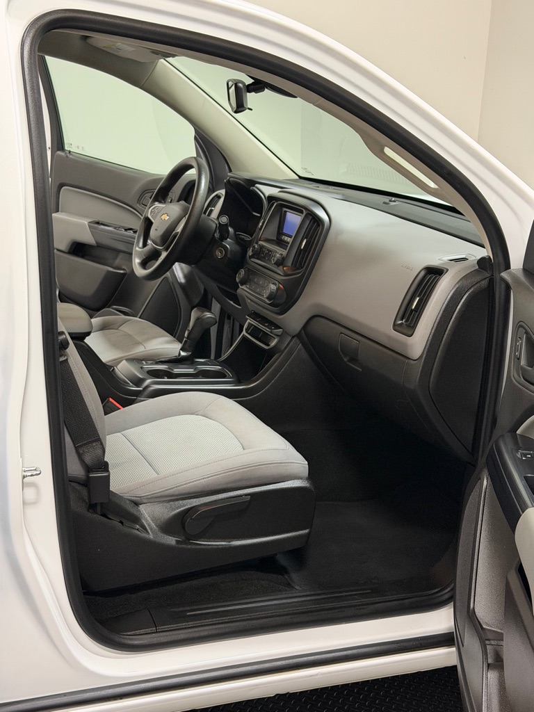 Photo 11 of this CHEVROLET COLORADO