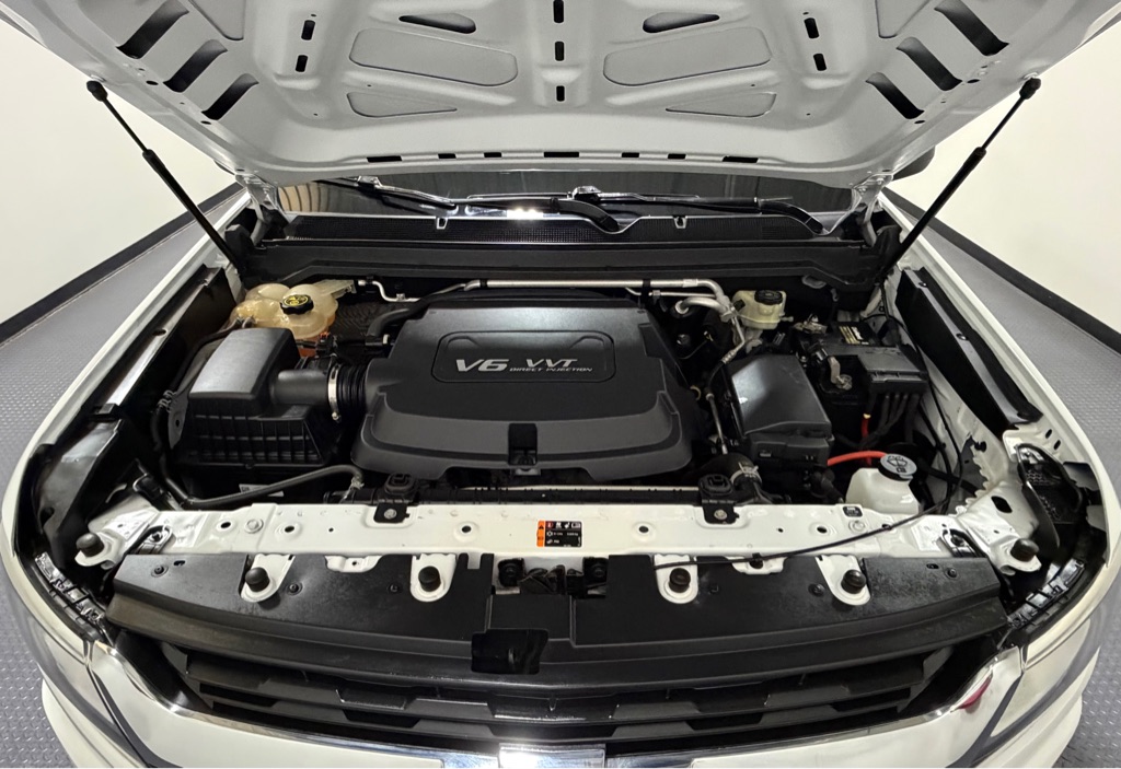 Photo 16 of this CHEVROLET COLORADO