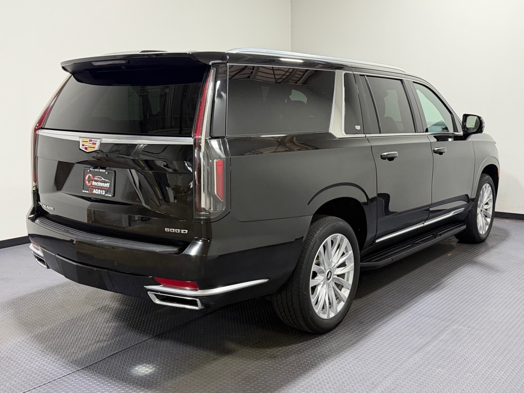 Photo 5 of this CADILLAC ESCALADE