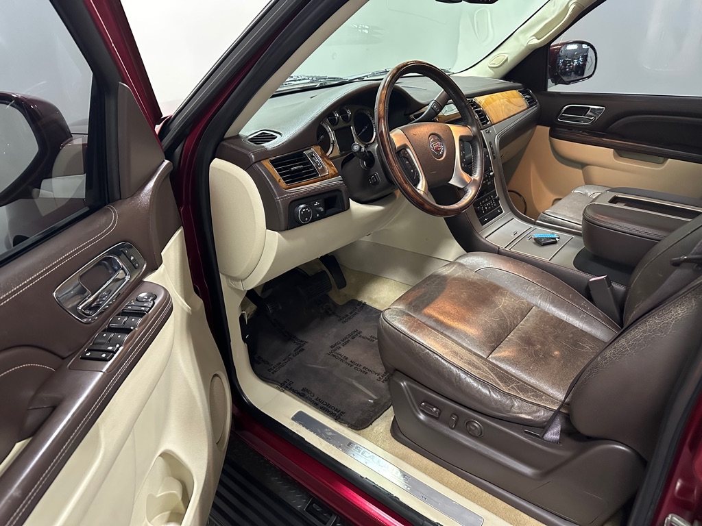 Photo 10 of this CADILLAC ESCALADE
