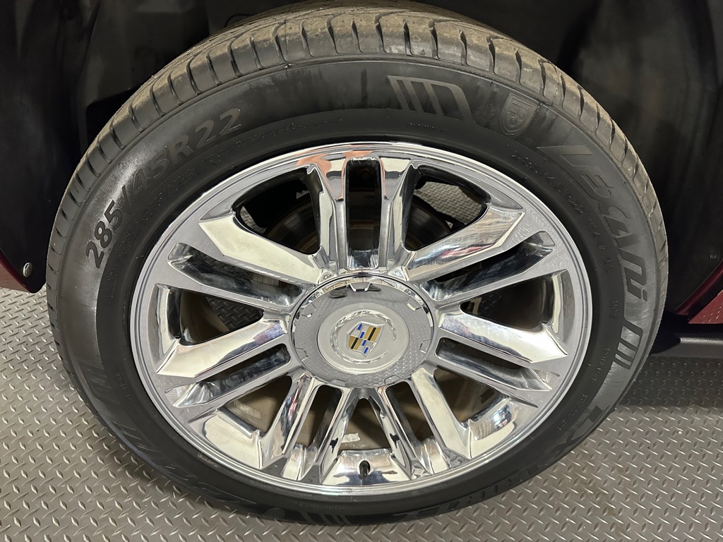 Photo 24 of this CADILLAC ESCALADE