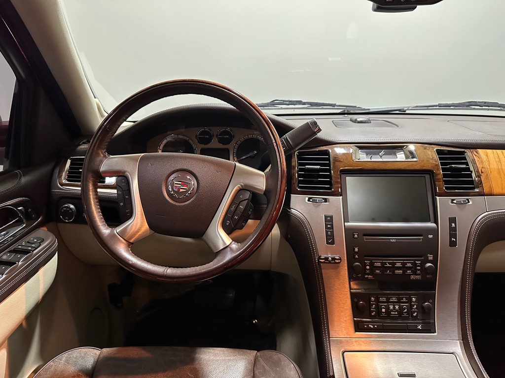 Photo 19 of this CADILLAC ESCALADE