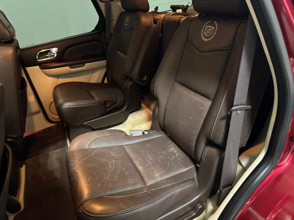 Photo 16 of this CADILLAC ESCALADE
